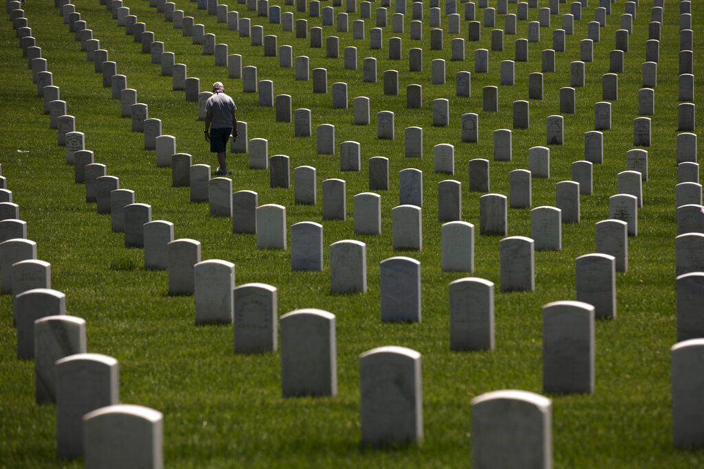 APTOPIX Virus Outbreak Memorial Day California